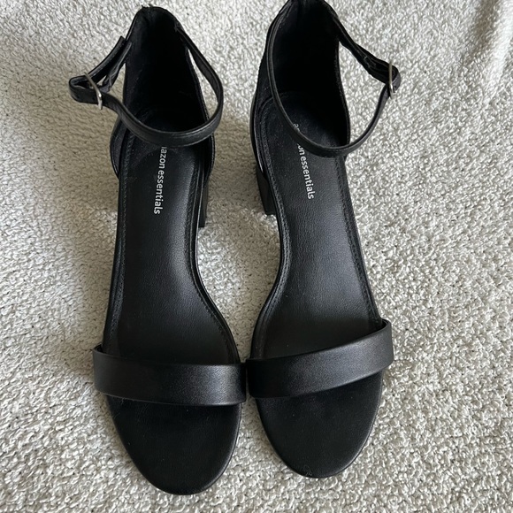 Black heels, wore once, great condition! - Picture 2 of 4